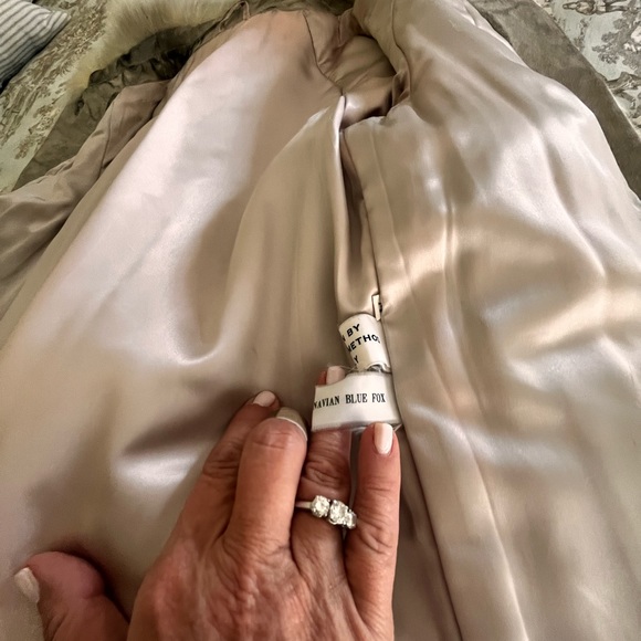 Scandinavian Vintage Blue Fox Fur - Picture 3 of 4